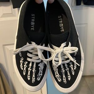 Straye Skeleton Skater Shoes